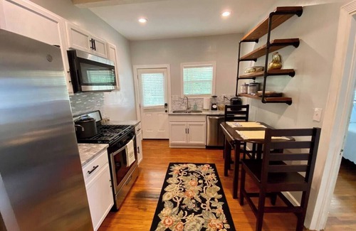 Greater Belhaven Apartment | Cozy 1BR unit across from Belhaven Town Center