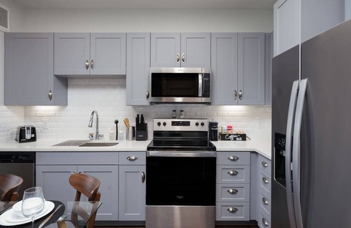 Southtown Apartment | Cozy 1BR-w/Parking & Pool, Near Rvrwlk & Conv Ctr