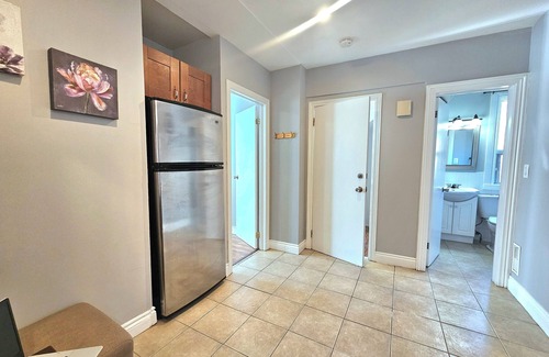 Oakwood Village Apartment | Cozy 1st floor Apartment near Dufferin Subway Station