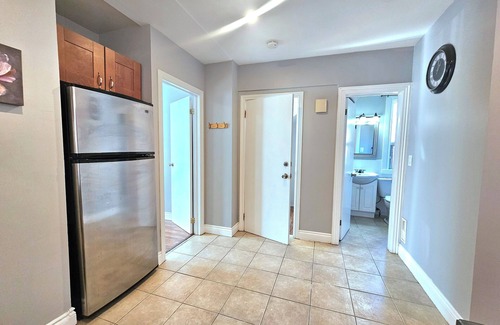 Oakwood Village Apartment | Cozy 1st floor Apartment near Dufferin Subway Station