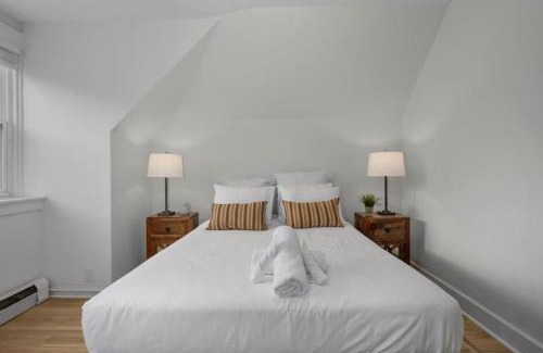 Mount Auburn Apartment | Cozy 2.5BR near Zoo - Hospitals - UC - Free Parking