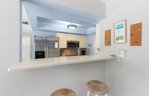 Clearwater House | Cozy 2 Bed 2 Bath Home Near Beaches and Downtown Dunedin.