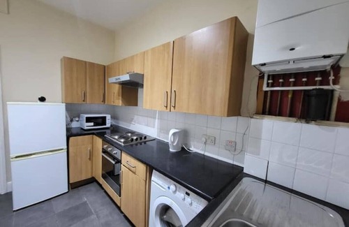 Newcastle-upon-Tyne Apartment | Cozy 2 Bedroom Flat | Both rooms are ensuite