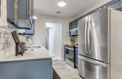 Edmond House | Cozy 2-Bed Home w/King Bed