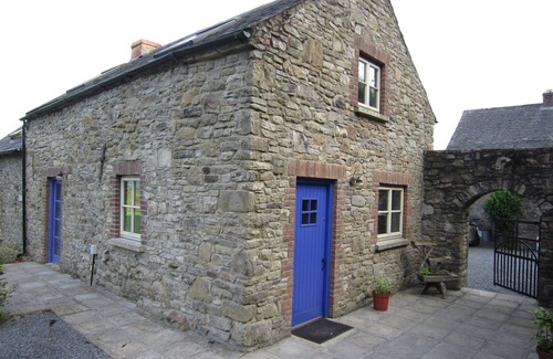 Hugginstown Cottage | Cozy 2-bedroom stone cottage with large garden