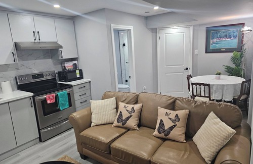 Rosemount Apartment | Cozy 2 Bedrm with separate entrancen