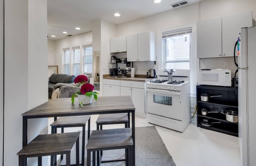 Bridgeport Apartment | Cozy 2 Bedroom 1 Bath. Centrally located with shared porch
