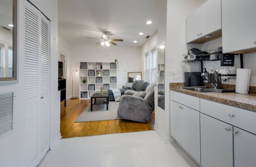 Bridgeport Apartment | Cozy 2 Bedroom 1 Bath. Centrally located with shared porch