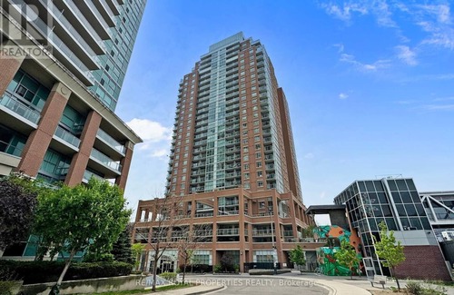 King West Village Apartment | Cozy 2-bedroom 2 bathroom apartment with fitness room, WiFi in Downtown Toronto