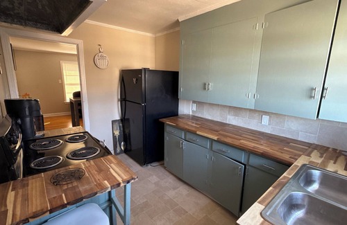 Highland Historic District Apartment | Cozy 2-bedroom apartment in charming Shreveport with WiFi, AC