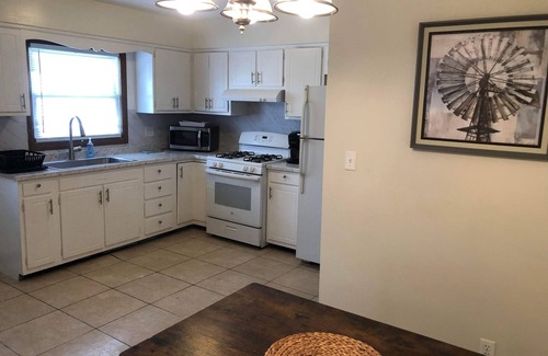 Pittsboro Apartment | Cozy 2-Bedroom Apartment - Close To It All!