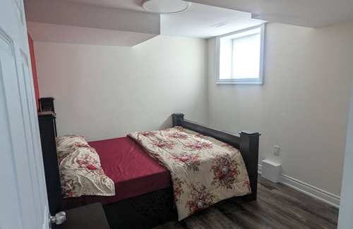 Brampton Apartment | Cozy 2-bedroom apartment in Brampton with AC, WiFi, and separate entrance