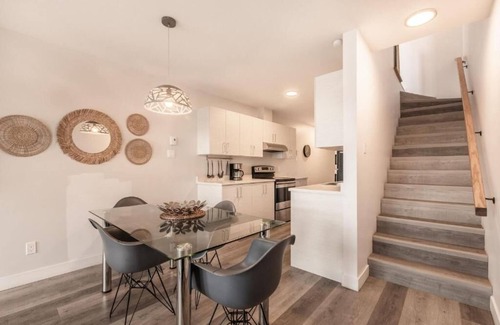Longue-Pointe Apartment | Cozy 2 bedroom apartment on 2 floors