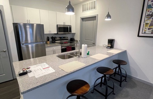 Tuttle West Apartment | Cozy 2-bedroom apartment in excellent Columbus/Dublin with 2 queen beds!