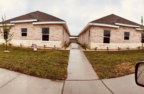 Edinburg Apartment | Cozy 2-bedroom apartment with WiFi - Close to Medical Centers- No Cleaning fee