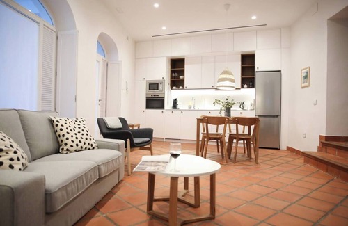 Jordan Apartment | Cozy 2-bedroom apartment in enjoyable Kowloon with WiFi, AC