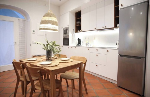 Jordan Apartment | Cozy 2-bedroom apartment in enjoyable Kowloon with WiFi, AC