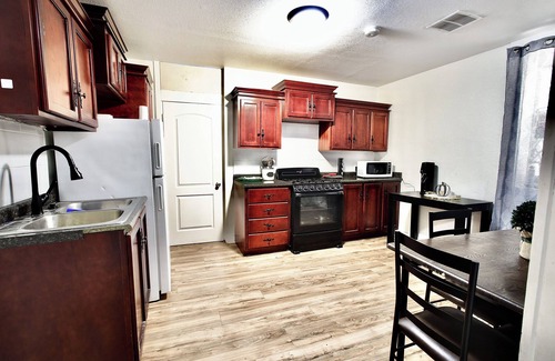 Segundo Barrio Apartment | Cozy 2 bedroom apartment in terrific El Paso with WiFi, AC, entire unit
