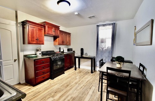 Segundo Barrio Apartment | Cozy 2 bedroom apartment in terrific El Paso with WiFi, AC, entire unit