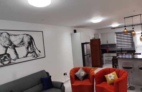 Entebbe Apartment | Cozy 2-bedroom apartment in delightful Nkumba with WiFi and lake view