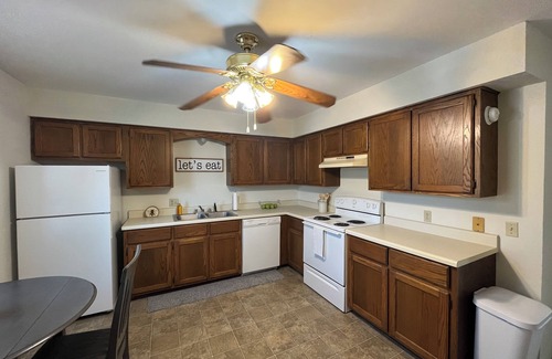 Dexter Apartment | Cozy 2-bedroom apartment in Dexter