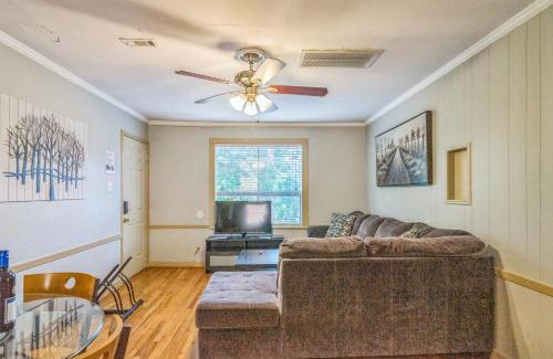 South Central Houston Apartment | Cozy 2-bedroom apartment in awesome Houston's museum district by Texas medctr