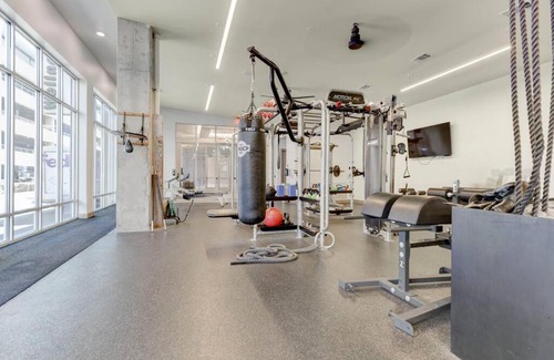 North Burnet Apartment | Cozy 2-bedroom apartment with pool view @ Domain Northside
