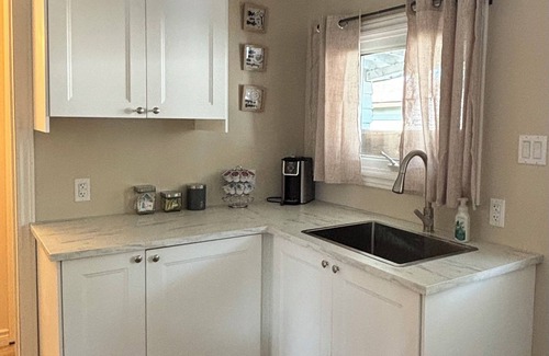 Timiskaming District House | Cozy 2 bedroom Bungalow kms from lakes and parks