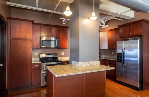 Niagara Falls Condo | Cozy 2-bedroom condo with WiFi and fitness room in beautiful Niagara Falls
