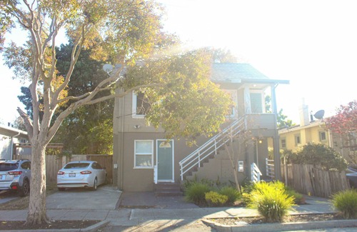 Southwest Berkeley Condo | Cozy 2-bedroom condo in fabulous Berkeley next to the marina