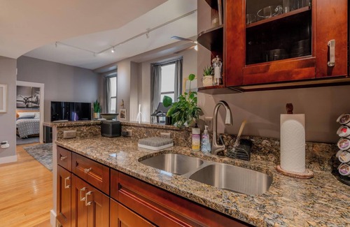 Near South Condo | Cozy 2-bedroom condo in Downtown Lincoln