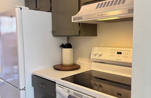 Holladay Condo | Cozy 2-Bedroom Condo Near World-Class Skiing