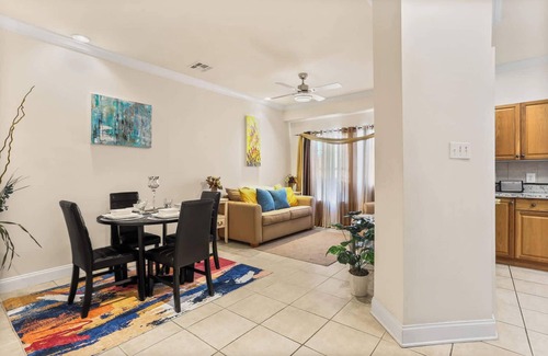 Algiers House | Cozy 2 bedroom Cottage with Double driveway!