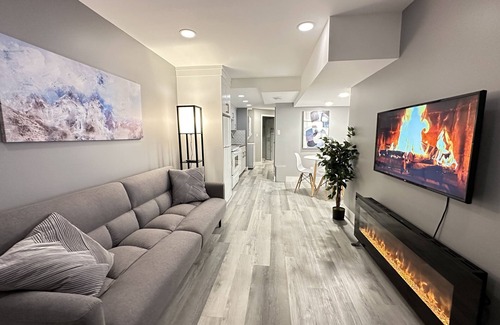 Kamloops Apartment | Cozy 2 Bedroom Double King Suite - Perfect for travelling workers