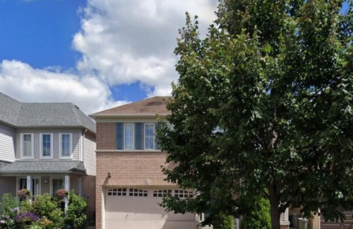 Ajax House | Cozy 2 Bedroom Guest Suite: 4 Guests, 2 Beds, 1 Bath