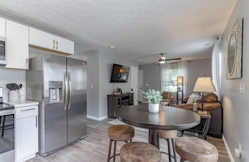 Elizabethtown House | Cozy 2-bedroom house centrally located in Elizabethtown