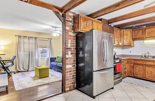 Stratford House | Cozy 2 bedroom home with free parking on premises.