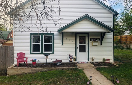 Cheyenne House | Cozy 2-bedroom house in Cheyenne with AC. Three minutes from Frontier Park.