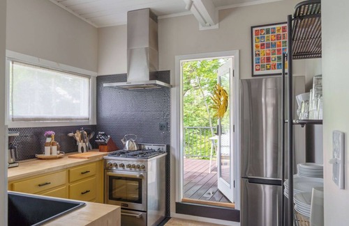 Kingston House | Cozy 2-bedroom house in charming Kingston with AC, WiFi