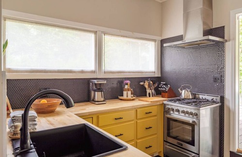 Kingston House | Cozy 2-bedroom house in charming Kingston with AC, WiFi
