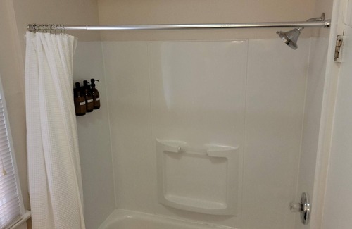 Short North Apartment | Cozy 2 bedroom in Short North Arts District