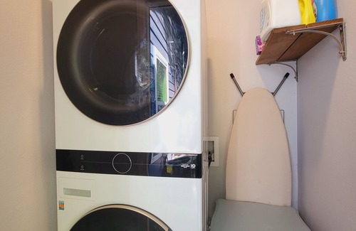 Denton Apartment | Cozy 2-Bedroom Private Apartment in charming Denton. Centrally Located