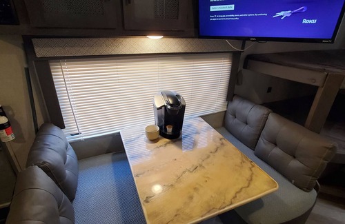 Lutz House | Cozy 2-bedroom RV in charming Lutz with AC, WiFi on an acre of property