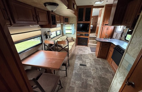 Nelson County House | Cozy 2-bedroom RV with AC, WiFi on the shore of Stump Lake/Devils Lake