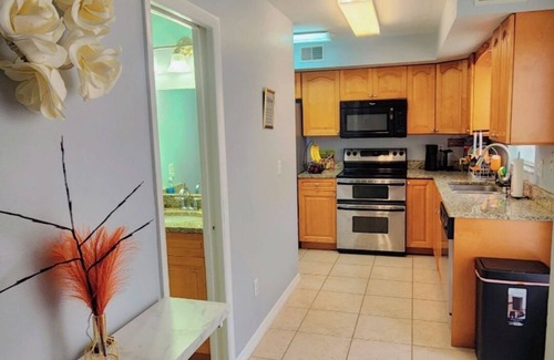 Citrus Park House | Cozy 2-bedroom townhome in awesome Tampa with AC, WiFi