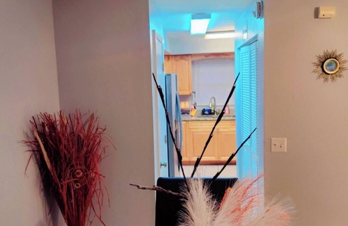 Citrus Park House | Cozy 2-bedroom townhome in awesome Tampa with AC, WiFi