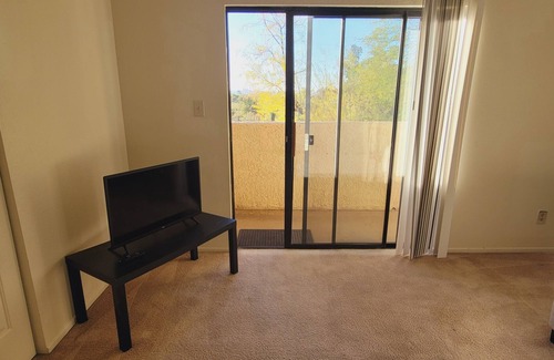 Casas Adobes House | Cozy 2-bedroom townhome in charming Tucson with AC, WiFi. Located NW of Tucson .