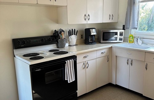 Sault Ste. Marie Apartment | Cozy 2-bedroom apartment in amazing Sault Ste. Marie.Blocks from the locks