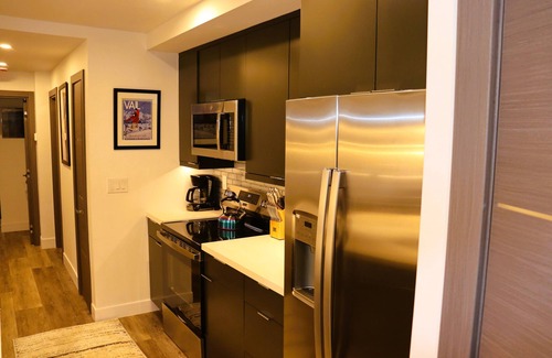 Vail Condo | Cozy 2 BR/2BA Apt - Steps from Ski School and the Village w/2 parking spaces!