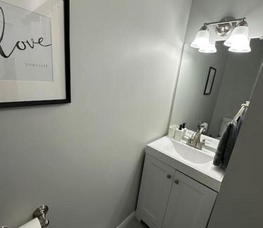 West New York Apartment | Cozy 2 BR suite, 10 min to NYC &Times Sq